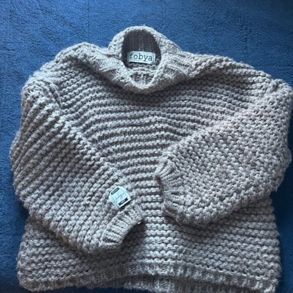 Fobya Chunky Knit Sweater, Women's size S/M - Picture 5 of 10